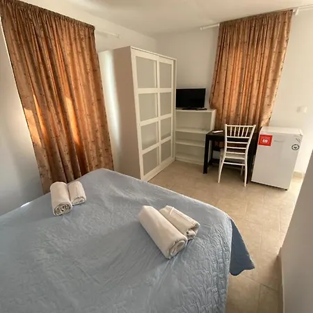 Pensiunea Promenada Mamaia Nord Гостевой дом