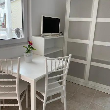 Pensiunea Promenada Mamaia Nord Нэводари