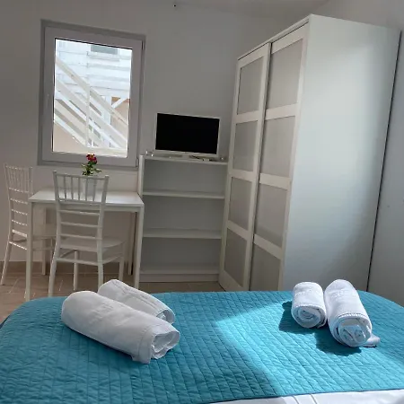 Pensiunea Promenada Mamaia Nord Гостевой дом 3*