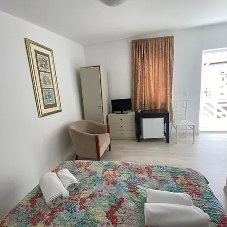 Pensiunea Promenada Mamaia Nord Pensiune *