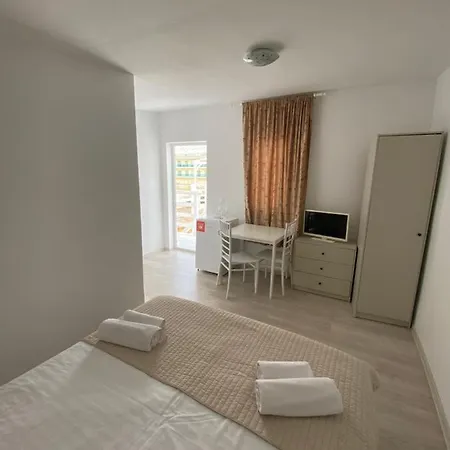 Vendégház Pensiunea Promenada Mamaia Nord