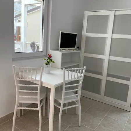 Pensiunea Promenada Mamaia Nord Konukevi 3*